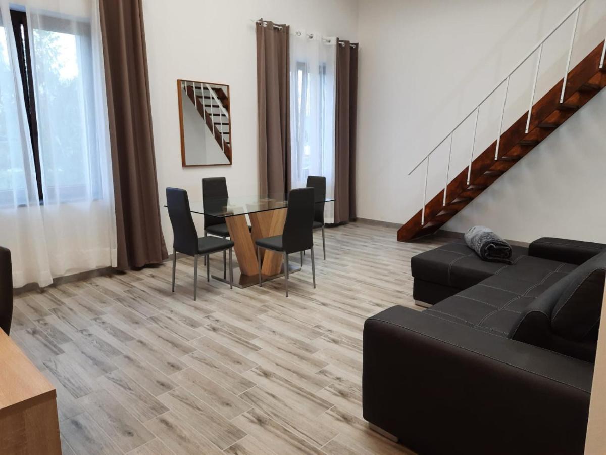مبيت وإفطار فيفيروني Nautica Tarello - Casa Ena Beb المظهر الخارجي الصورة