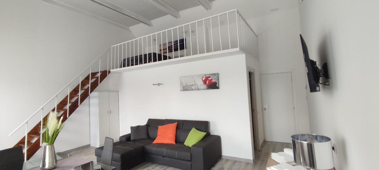 مبيت وإفطار فيفيروني Nautica Tarello - Casa Ena Beb المظهر الخارجي الصورة