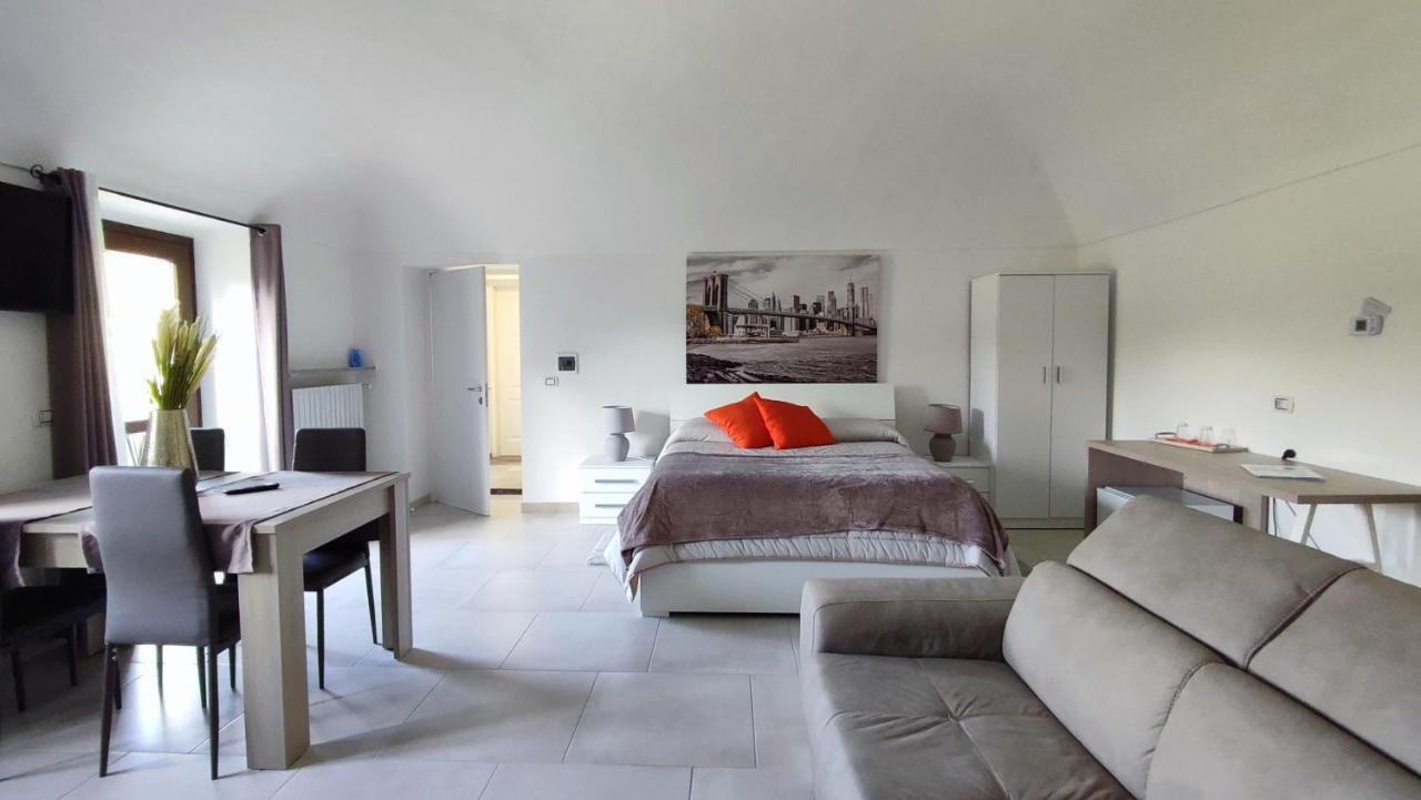 مبيت وإفطار فيفيروني Nautica Tarello - Casa Ena Beb المظهر الخارجي الصورة